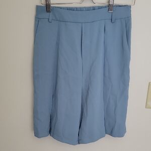HALARA Blue Dressy Shorts Size Medium NWT